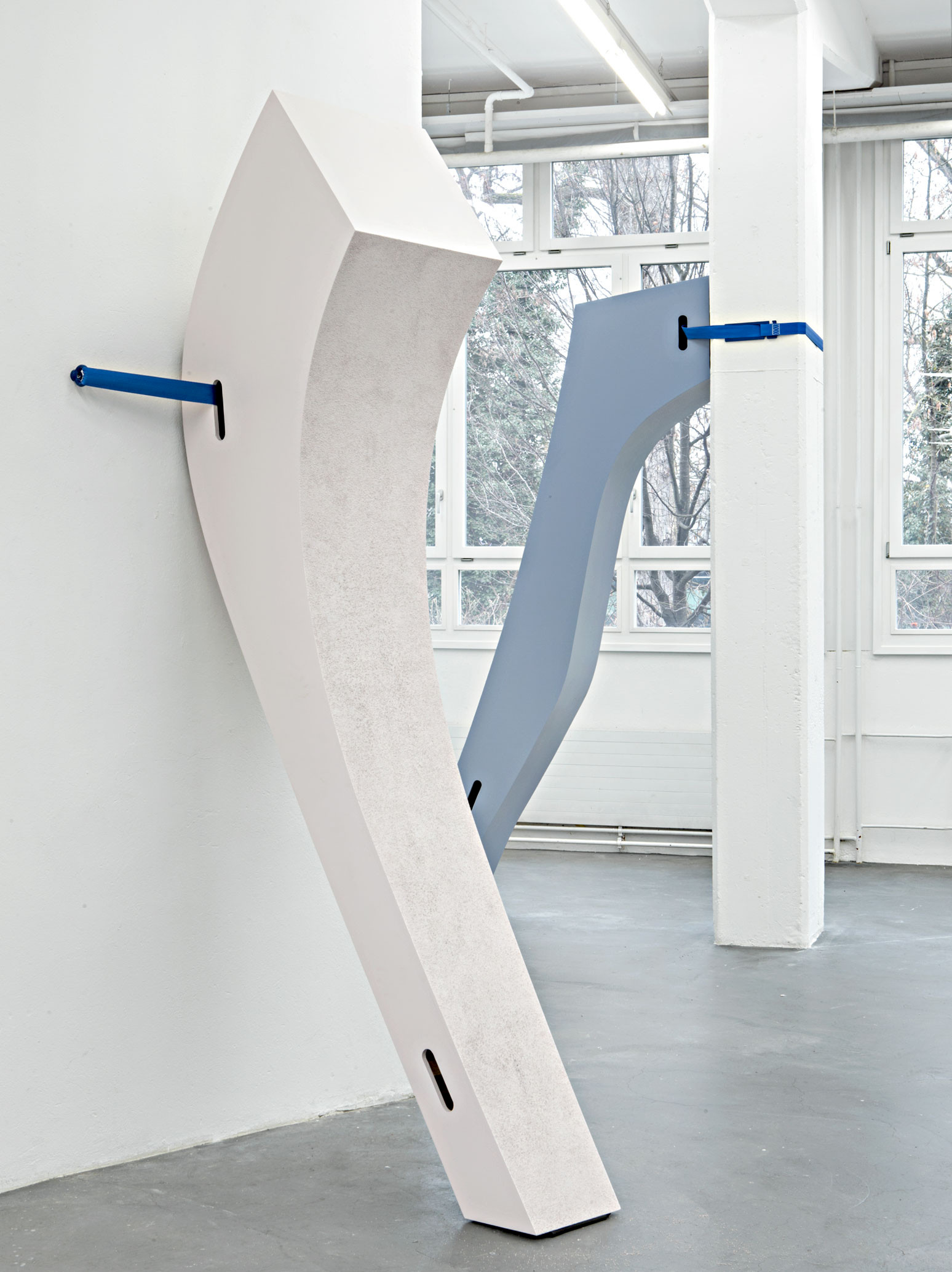 Karin Hueber, Obstacle, 2014: flabby rose (front), resting mauve (back), Kunsthaus Baselland, Muttenz / Basel, 2014
