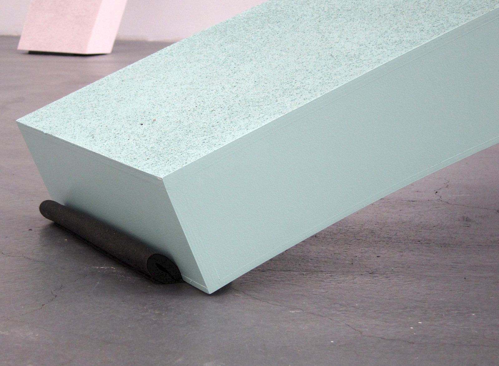 Karin Hueber, Obstacle 2014, beached whale (Detail), Kunsthaus Baselland, Muttenz / Basel, 2014